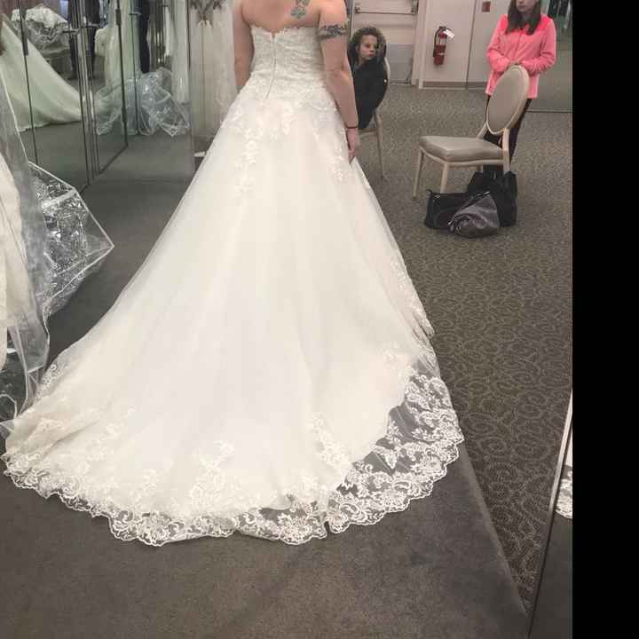 Who else loves lace?  Show off your lace dresses and/or veils! - 4