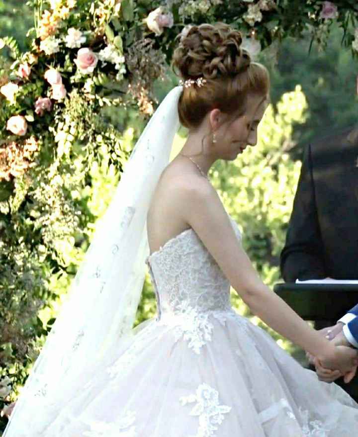 My husband and i got married a few months ago and got our wedding photos back! i thought i would sha