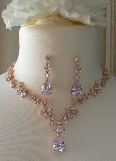 With this jewelry ( which has already been bought) 