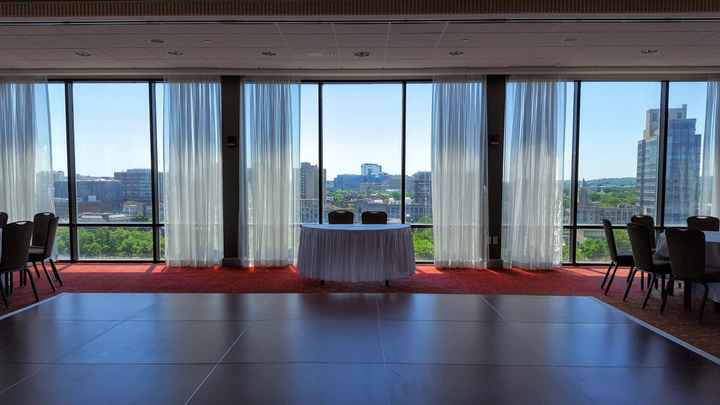 Uplighting and wall-to-wall windows