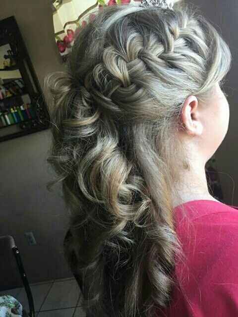 Let me see your wedding hair!