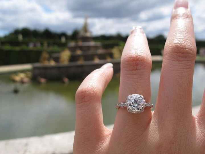 Option 1: Cushion halo 