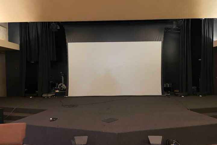 a small ceremony & a big screen! How can we decorate this? - 1