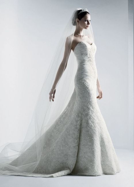 Update: Found the dress... scroll down/ Looking for a wedding dress... again