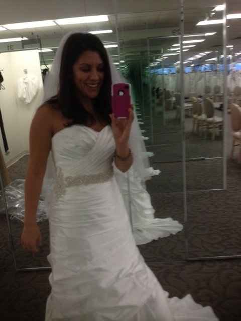 Update: Found the dress... scroll down/ Looking for a wedding dress... again