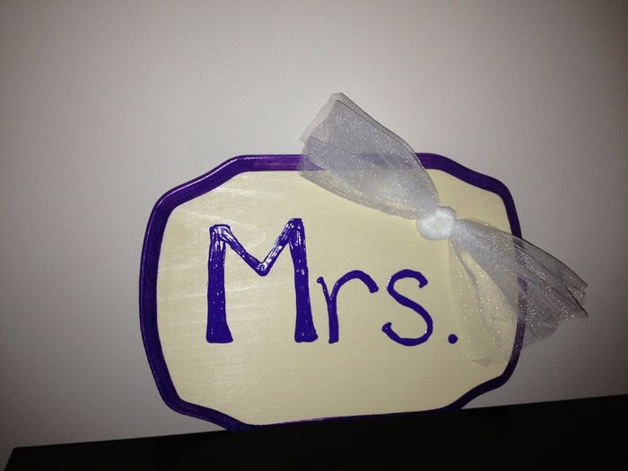 DIY Mr. & Mrs. signs