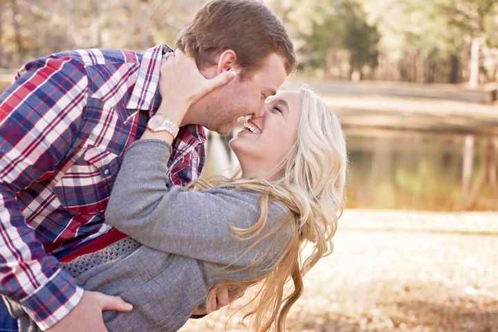 MY ENGAGEMENT PHOTOS... finally :)