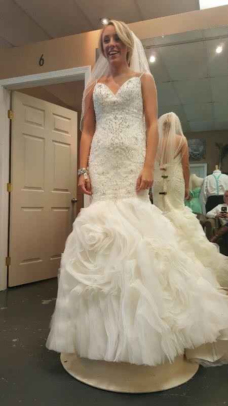 Let me see your DRESS!