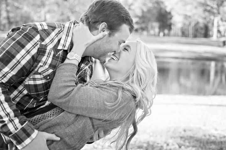 MY ENGAGEMENT PHOTOS... finally :)