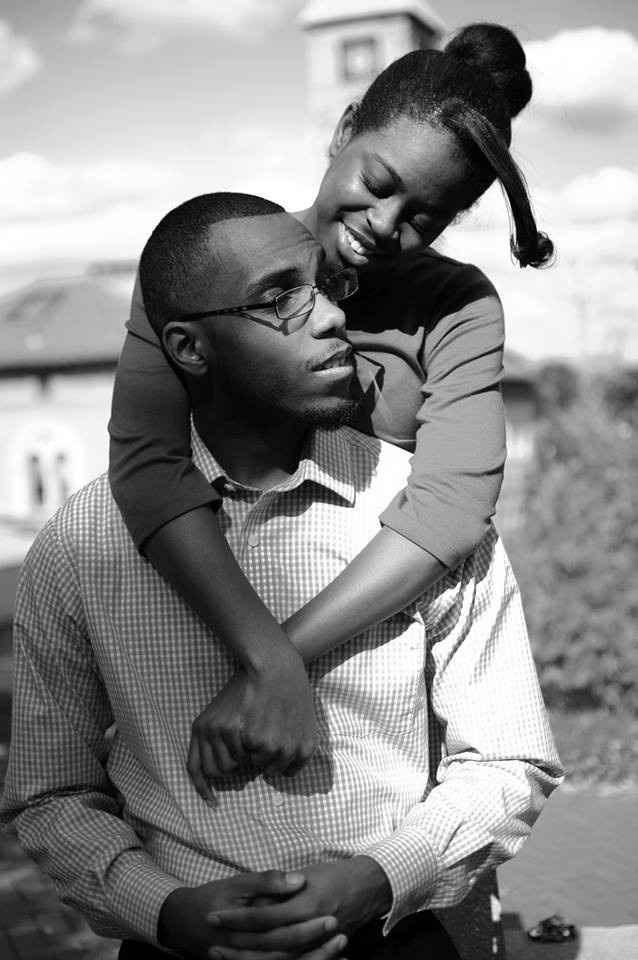 Show me your favorite engagement picture/pose...