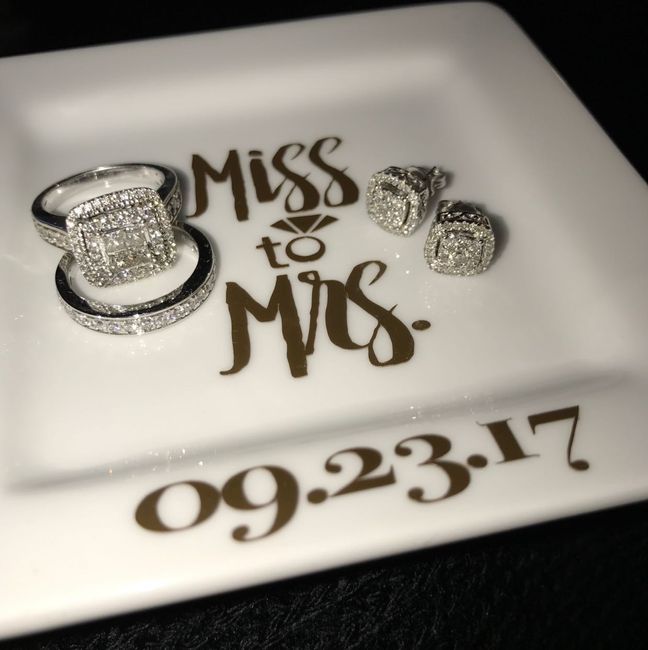 Post your engagement rings ladies!!