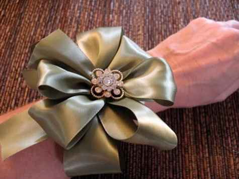 Flowerless Wedding-what to do for FMIL?