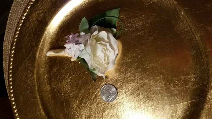 Boutonniere size - 1