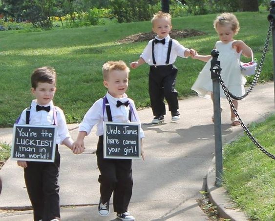 sign holders for the wedding