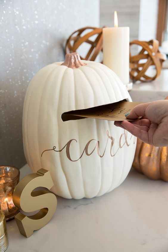 I'm having a fall wedding and I think this is so cute!