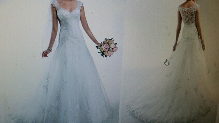 Let's show off our wedding gowns!