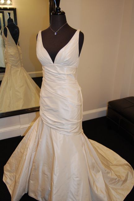 Help finding dresss for desert garden venue