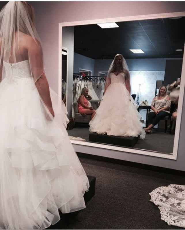I SAID YES TO THE DRESS!!