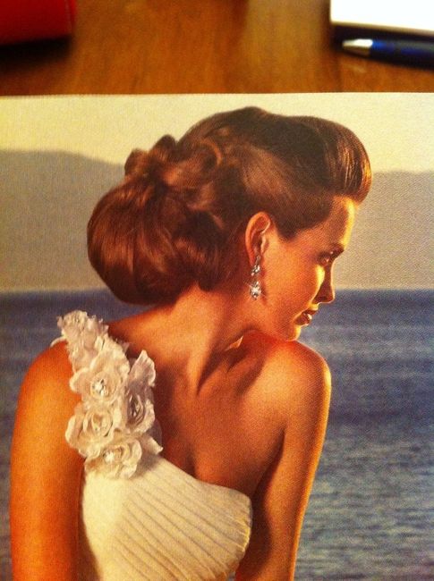 Show me your wedding hair inspiration.