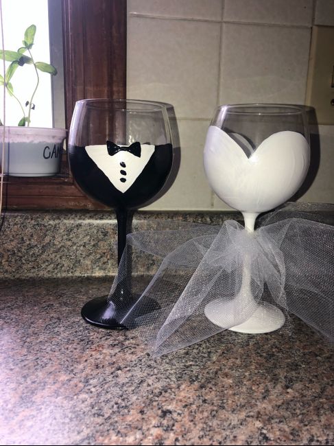 Bride and groom glasses 3