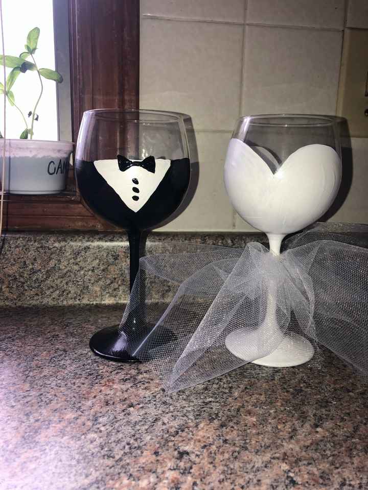 Bride and groom glasses - 1