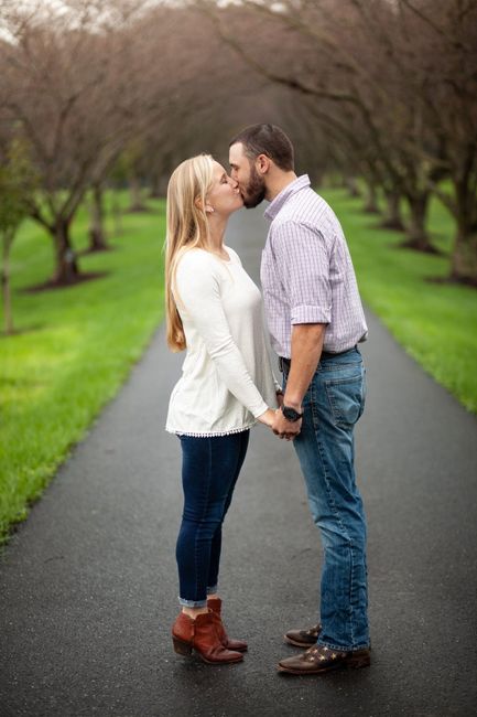 Engagement Photo Outfits 2