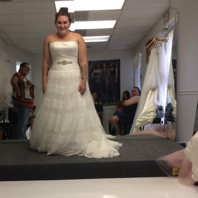 Where are all my “thicker” brides at? - 1