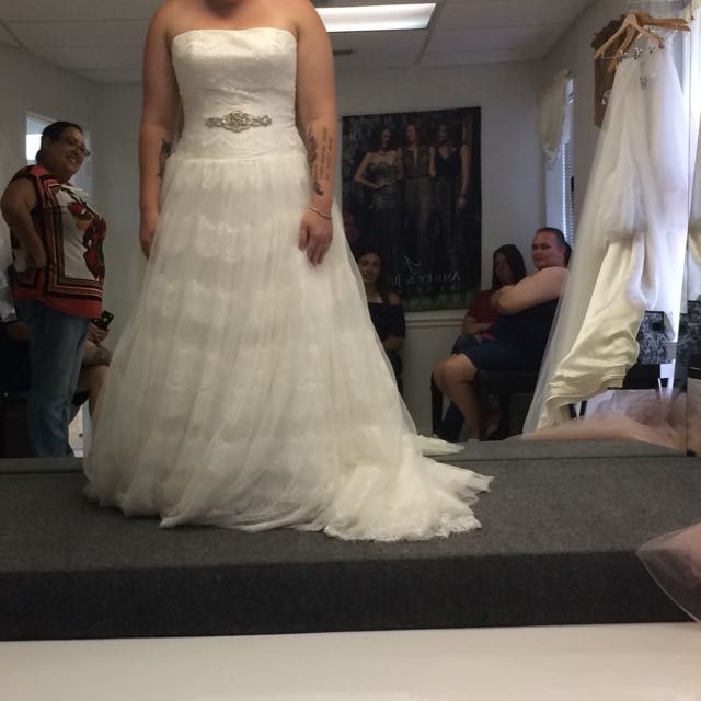 Lace or Bling Detailing? - 1