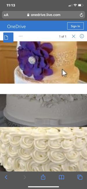 Sugar flowers on cake 2