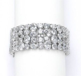 Show me your wedding jewelry please :)