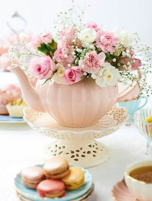 Tea Pot Centerpieces