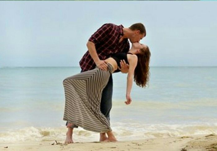 "When I dip, you dip, we dip" but seriously, how do you do  "the dip" picture?