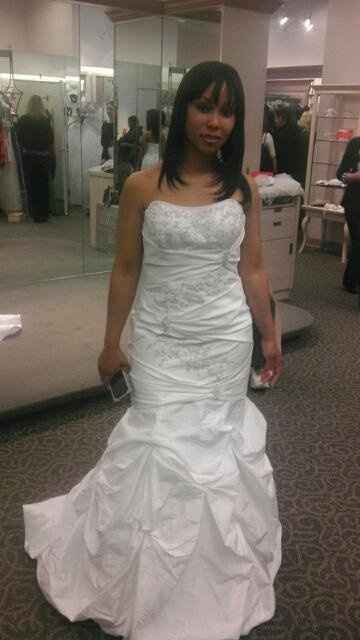 Weird OBSESSION: I love seeing brides in their ACTUAL dresses :)