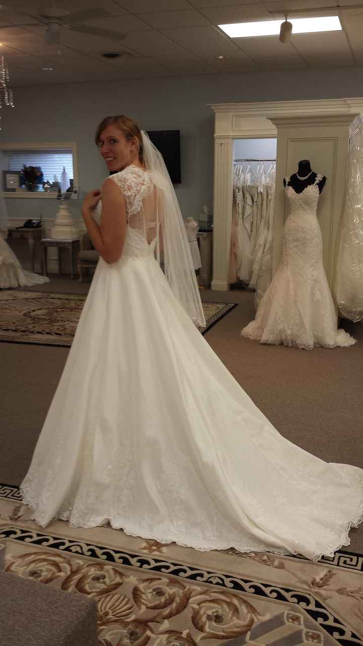 HELP... Did I find the dress?? UPDATE in comments: no help needed, it's the dress :)