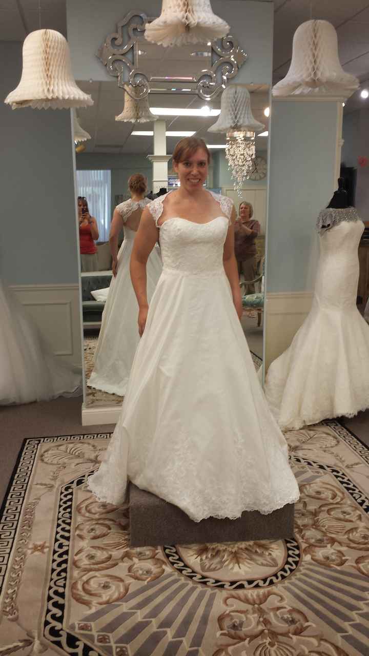 HELP... Did I find the dress?? UPDATE in comments: no help needed, it's the dress :)