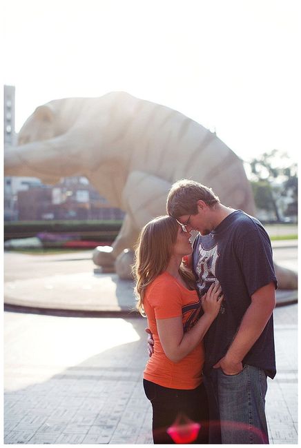 Show Me Your Engagement Picture Outfits!!