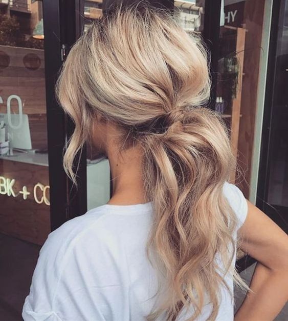 Hairstyle for Low Back dress 4