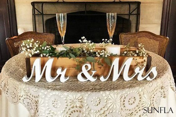 sweetheart table sign