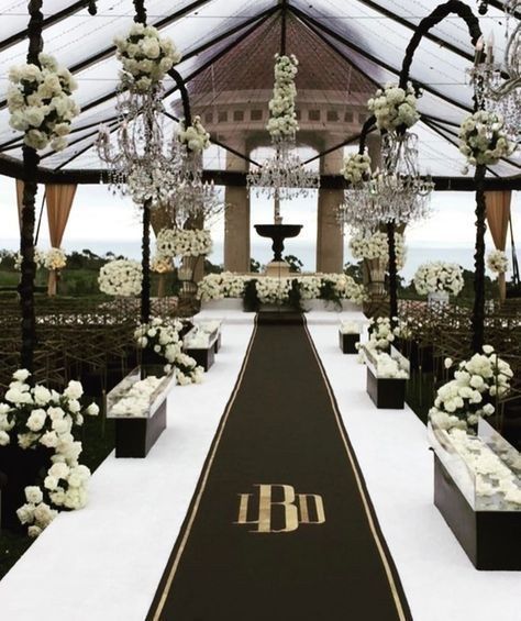 Favorite Black Ceremony Decor? 3