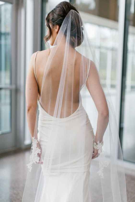 backless dress veil