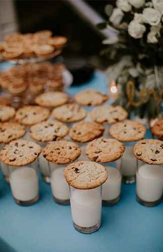 cookie table