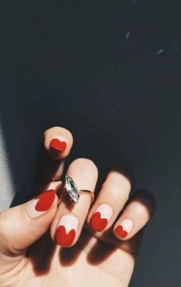 red nails