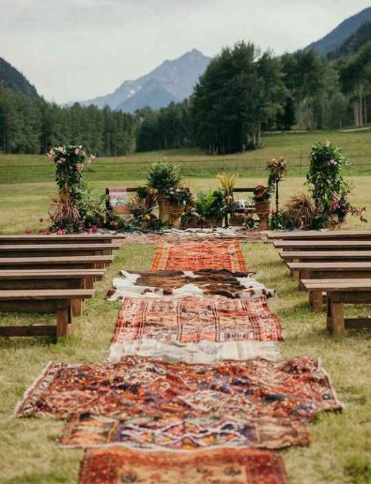 rug runner outdoor wedding ceremony