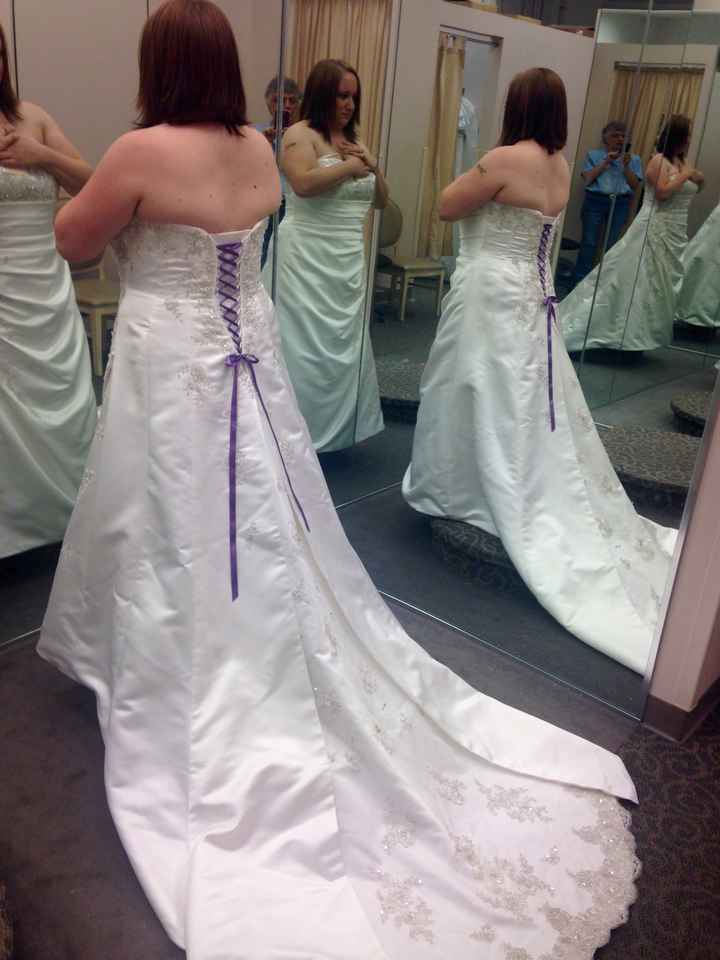 Final fitting and bustle (pics)
