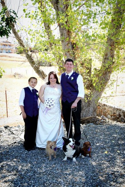 May I see your wedding portraits? (For those who are already married)