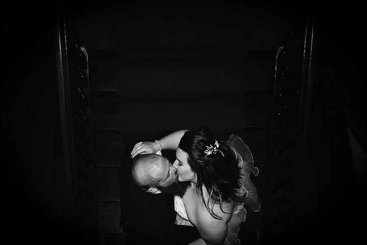 kiss on stairs