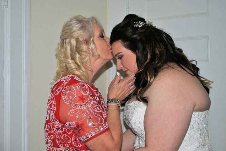 bride and mother