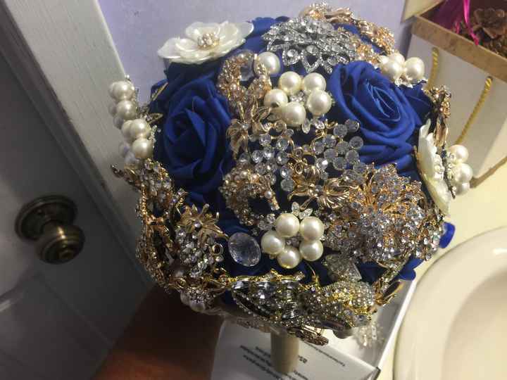 Floral Bouquet Vs. Brooch Bouquet