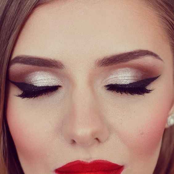 dramatic makeup bright red lips