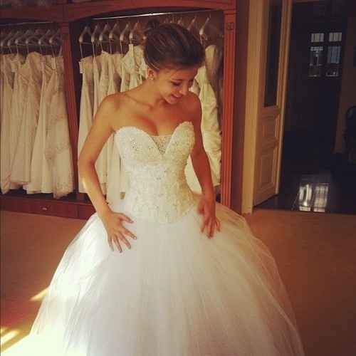 Please Help finding this dress (or similar!)